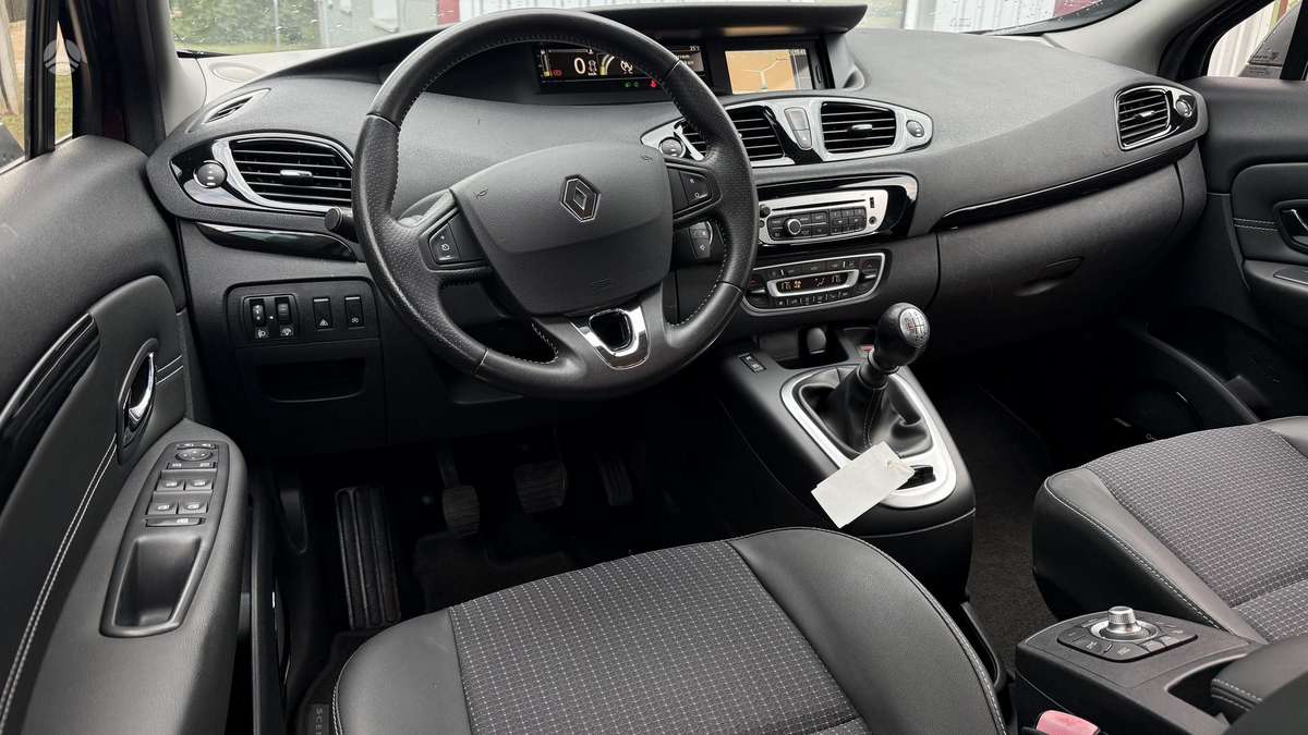 Renault Grand 2014 — photo 17