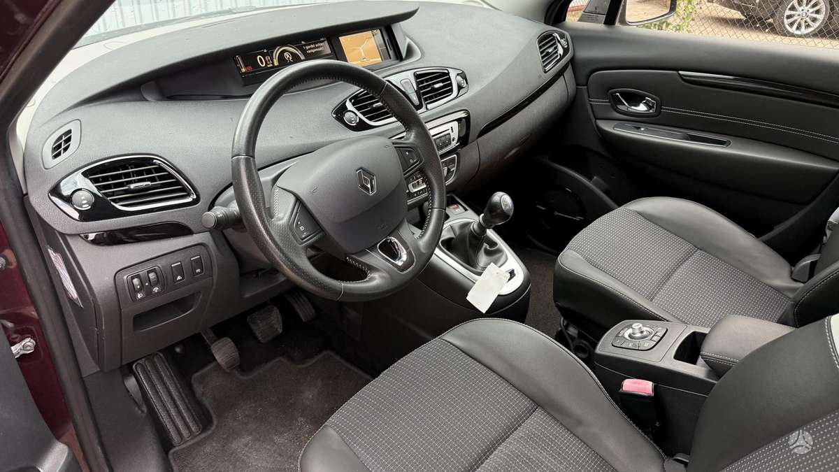 Renault Grand 2014 — photo 21