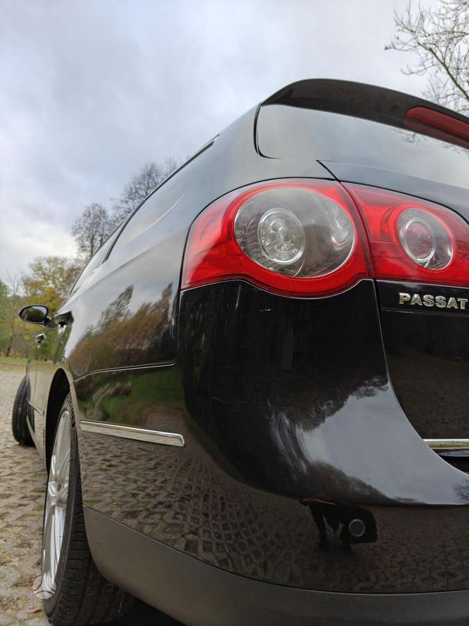 Volkswagen Passat 2009 — photo 11