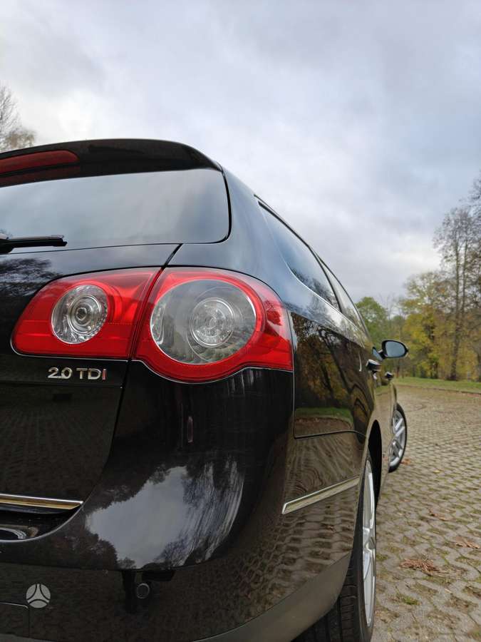 Volkswagen Passat 2009 — photo 12