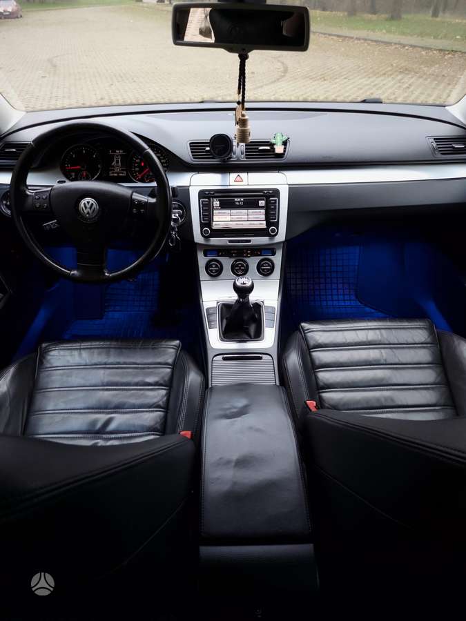 Volkswagen Passat 2009 — photo 15