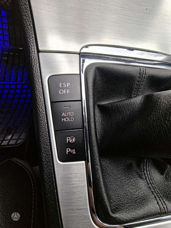 Volkswagen Passat 2009 — photo 22