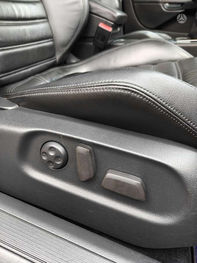Volkswagen Passat 2009 — photo 26