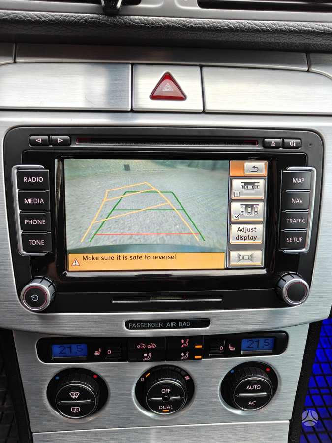 Volkswagen Passat 2009 — photo 38