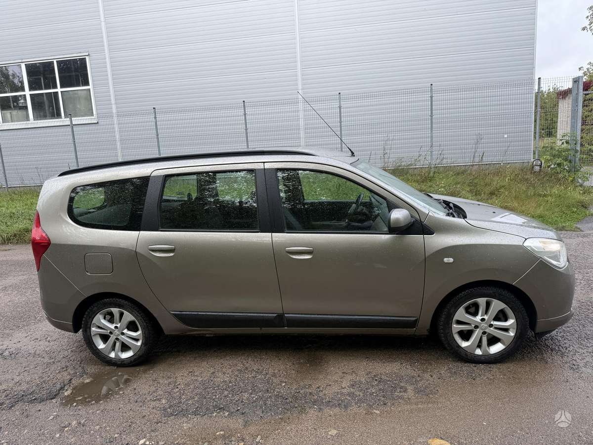Dacia Lodgy 2013 — двигун 1461 cm³, 110 HP (81kW)