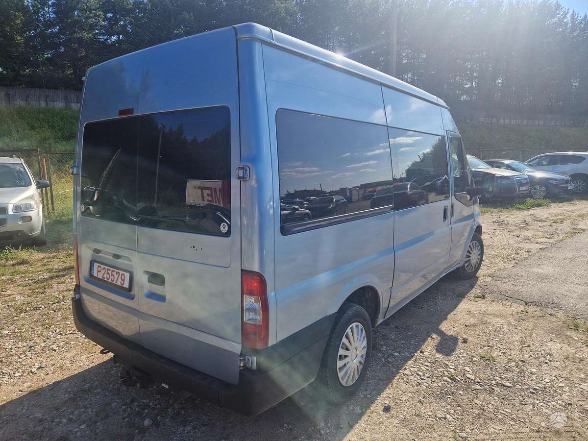 Ford Transit 2008 — салон