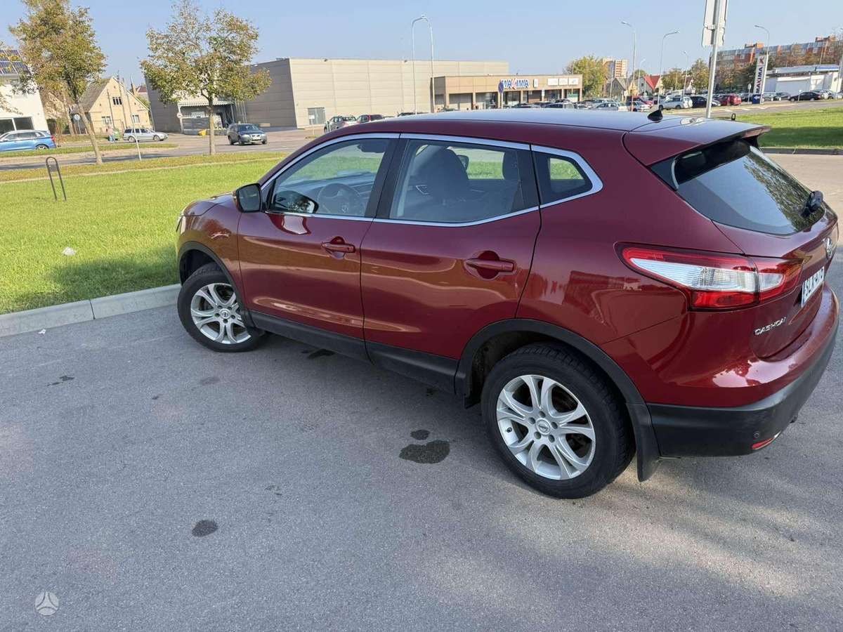 Nissan Qashqai 2015 — салон