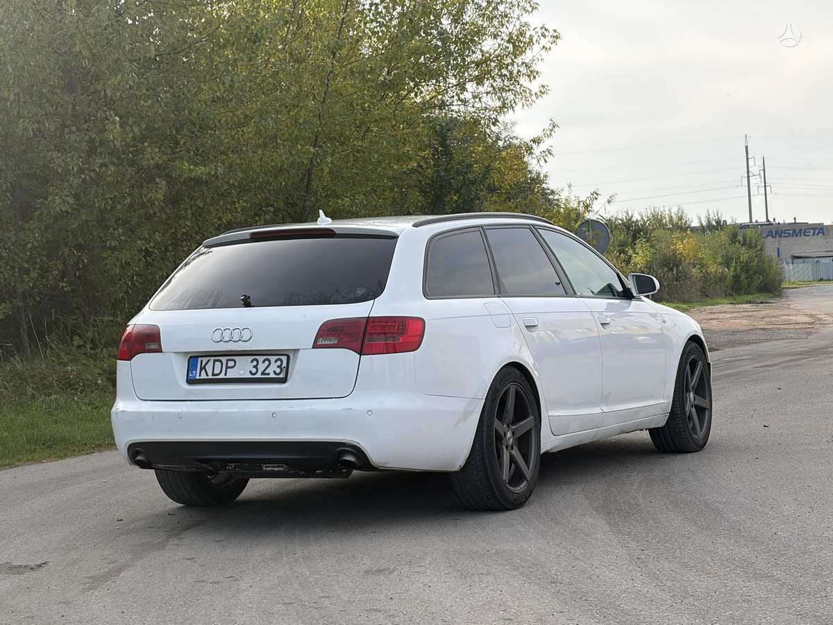 Audi A6 2009 — салон
