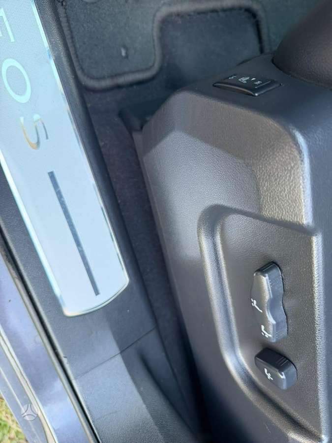 Renault Koleos 2010 — photo 9