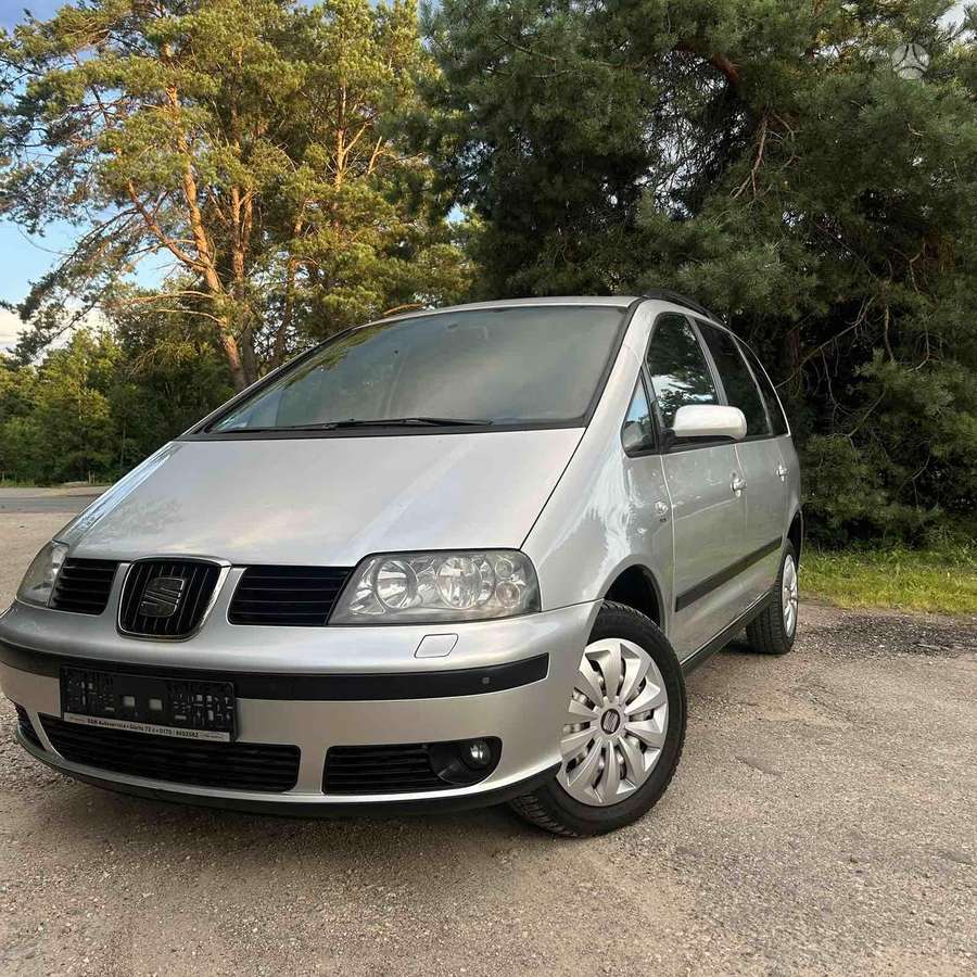 Seat Alhambra 2007 — rear view