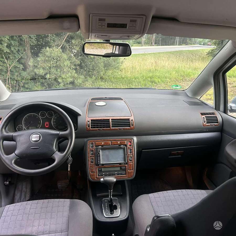 Seat Alhambra 2007 — photo 5