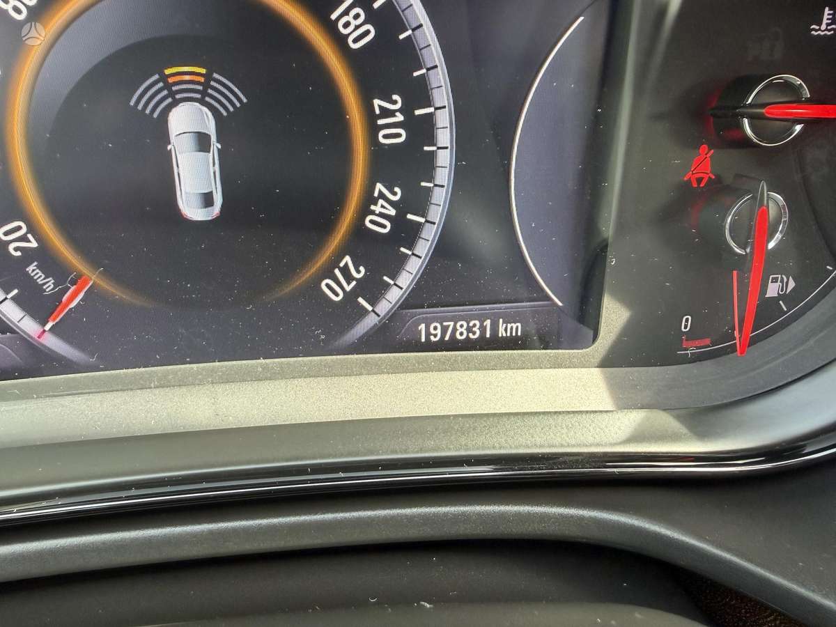 Opel Insignia 2014 — photo 26