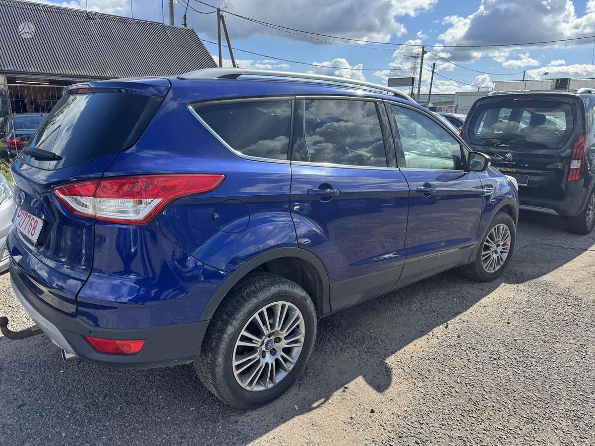 Ford Kuga 2014 — interior