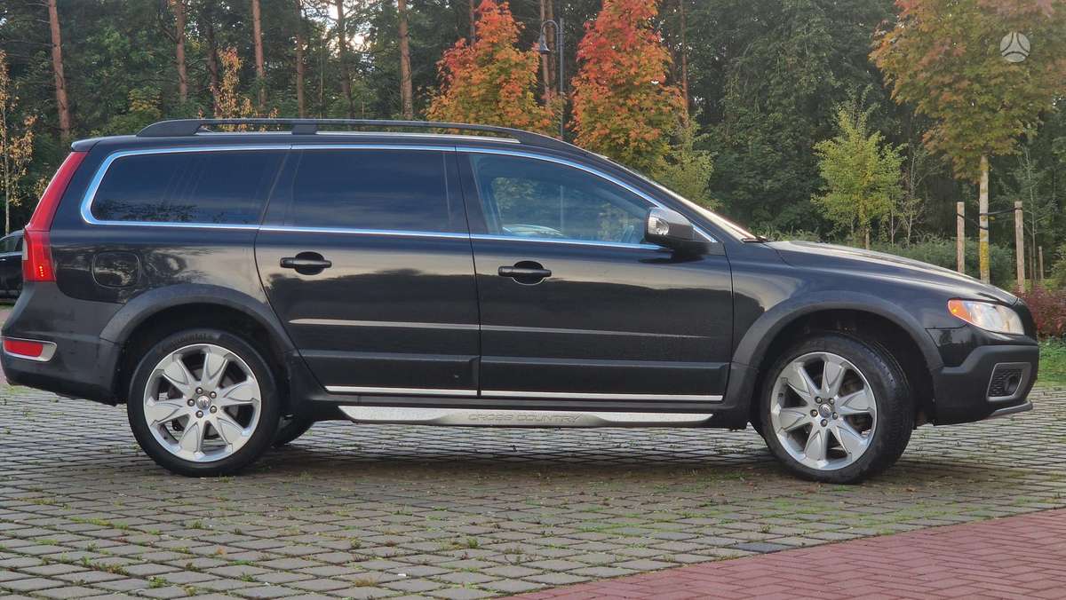 Volvo XC70 2011 — двигун 2400 cm³, 205 HP (151kW)