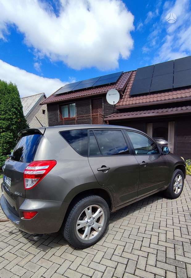 Toyota RAV4 2009 — авто для ЗСУ з Європи