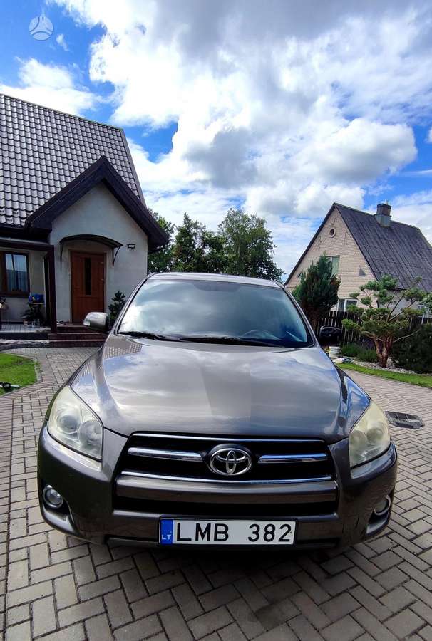 Toyota RAV4 2009 — вигляд ззаду