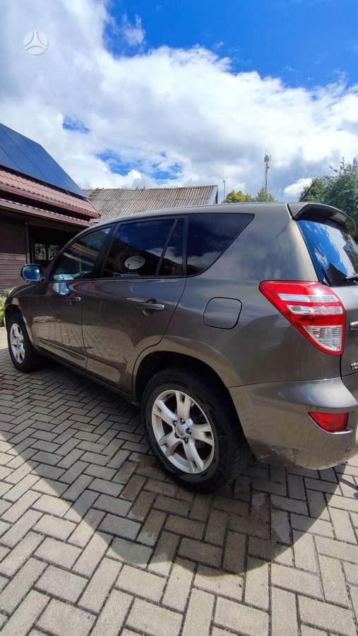 Toyota RAV4 2009 — двигун 2231 cm³, 150 HP (110kW)