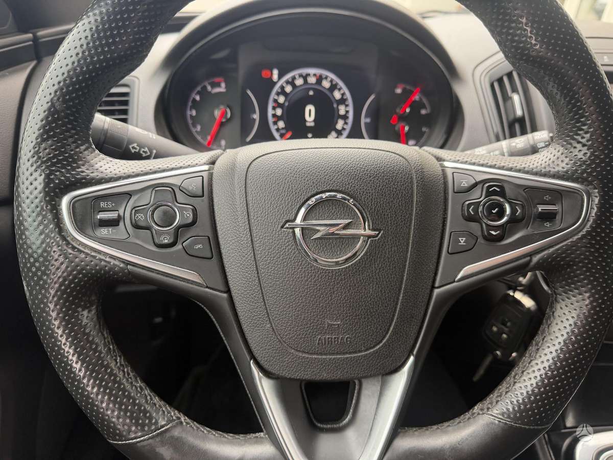 Opel Insignia 2015 — фото 15