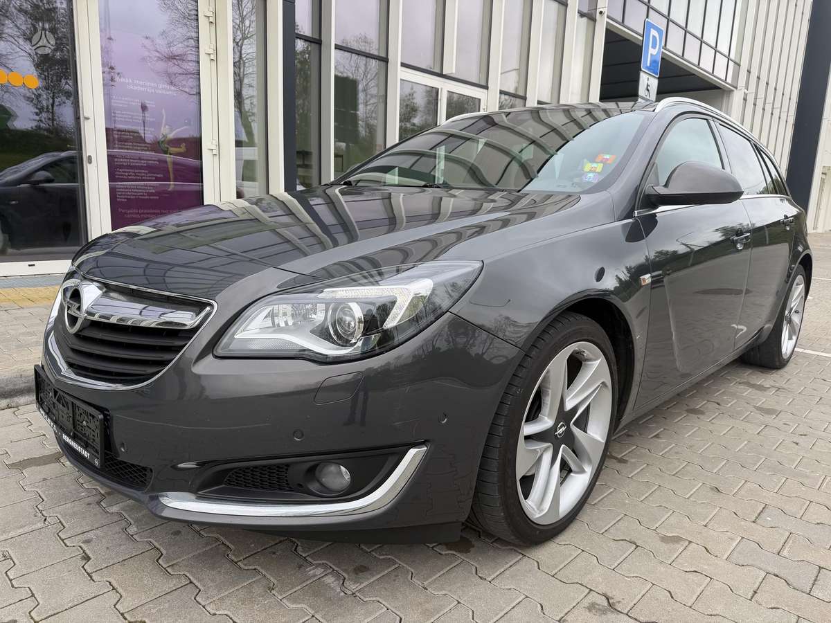 Opel Insignia 2015 — салон