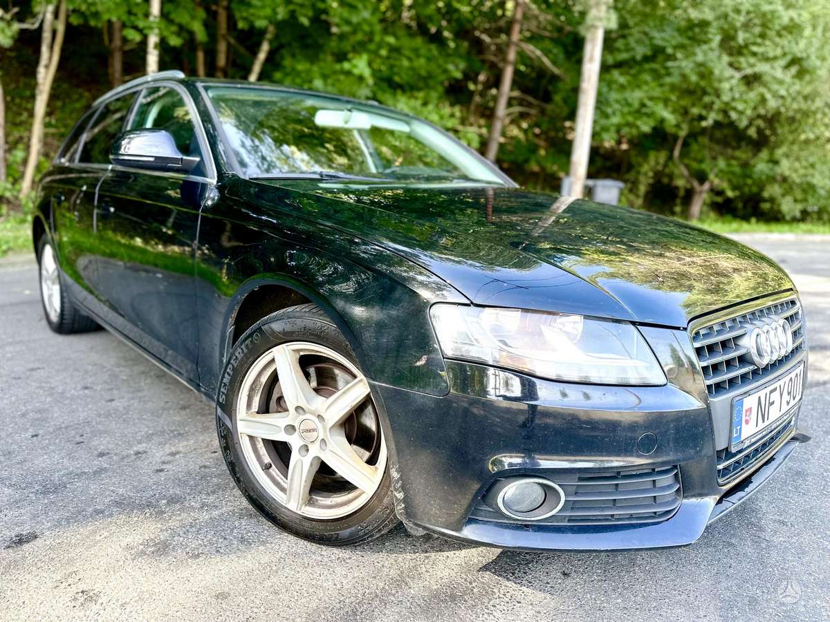 Audi A4 2009 — rear view