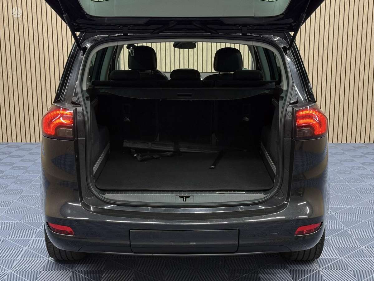 Opel Zafira 2014 — photo 13