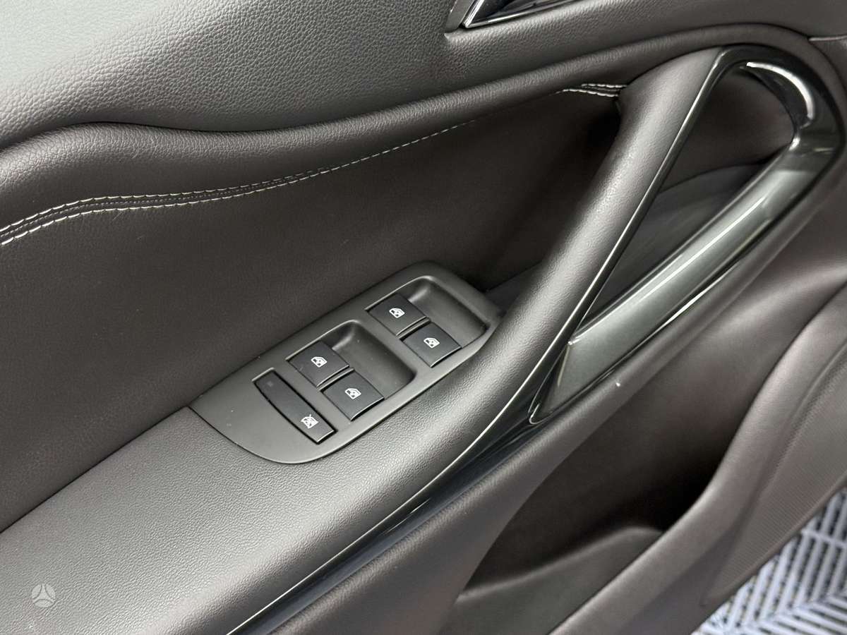 Opel Zafira 2014 — photo 21