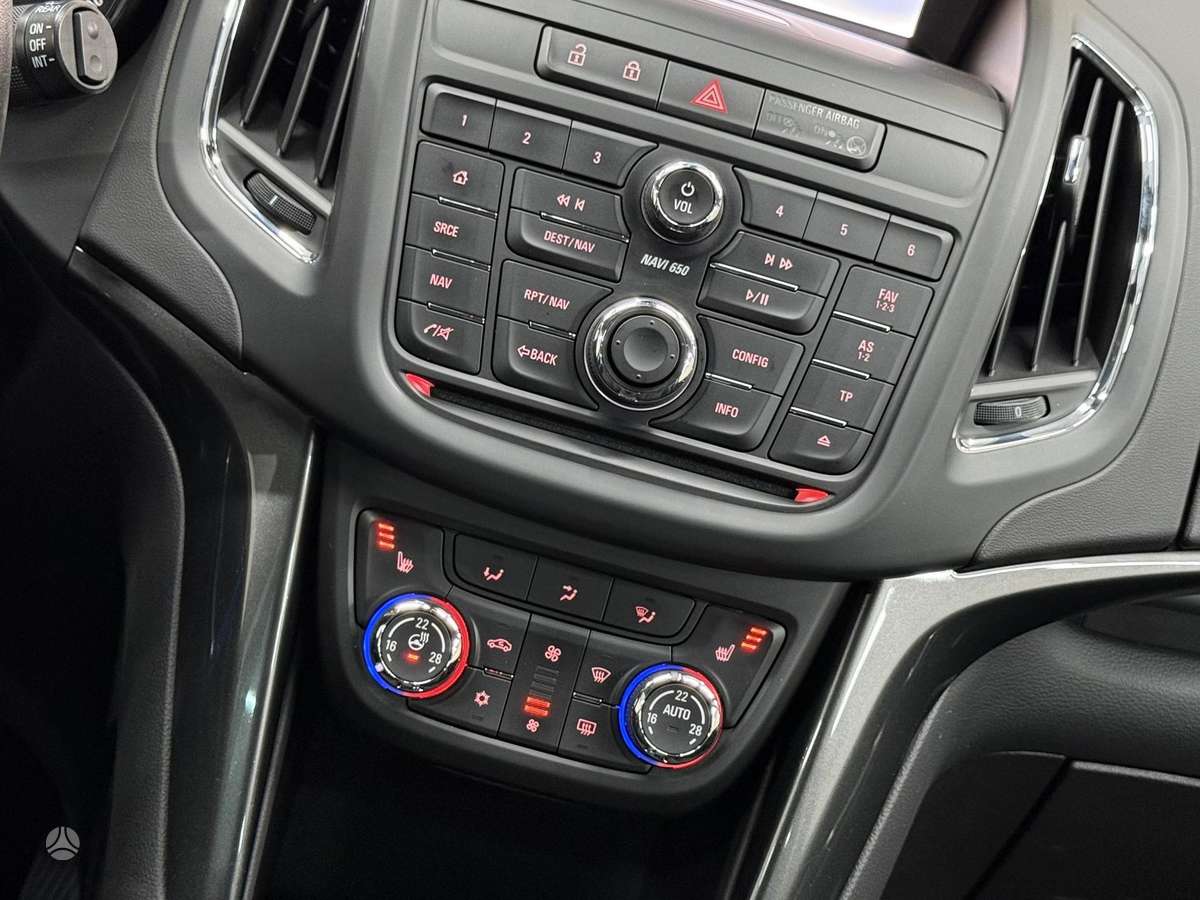 Opel Zafira 2014 — photo 25
