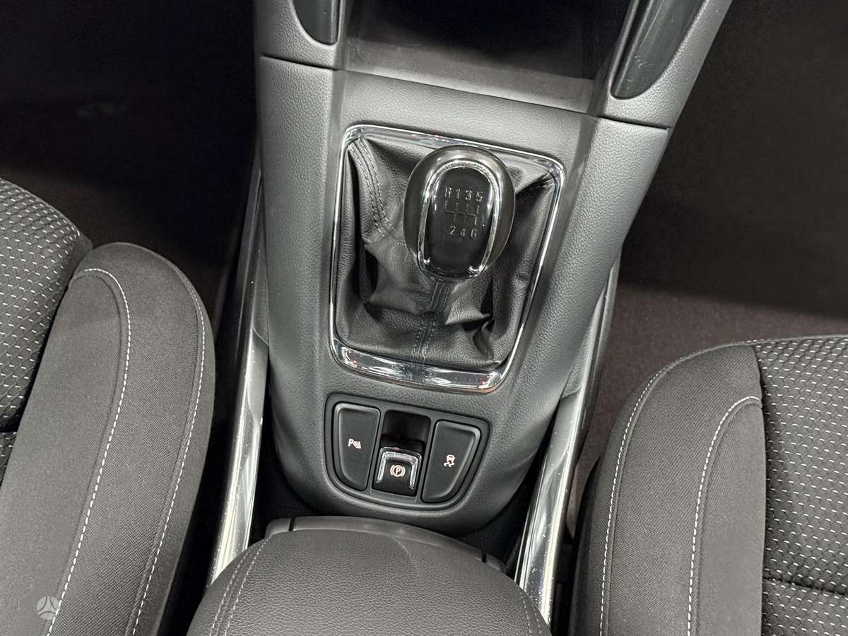 Opel Zafira 2014 — photo 26