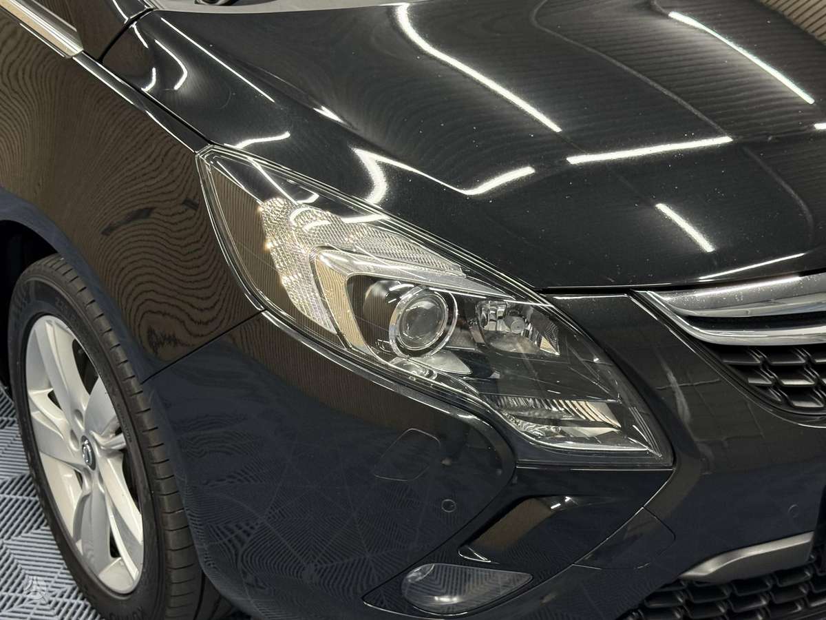 Opel Zafira 2014 — photo 28