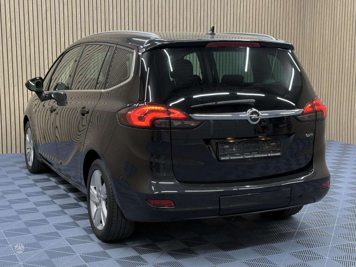 Opel Zafira 2014 — photo 5