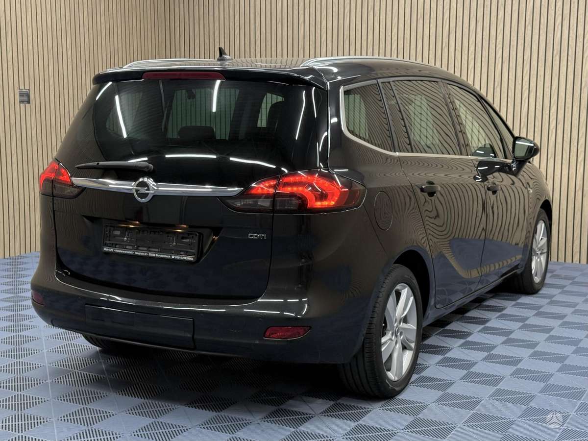 Opel Zafira 2014 — photo 7
