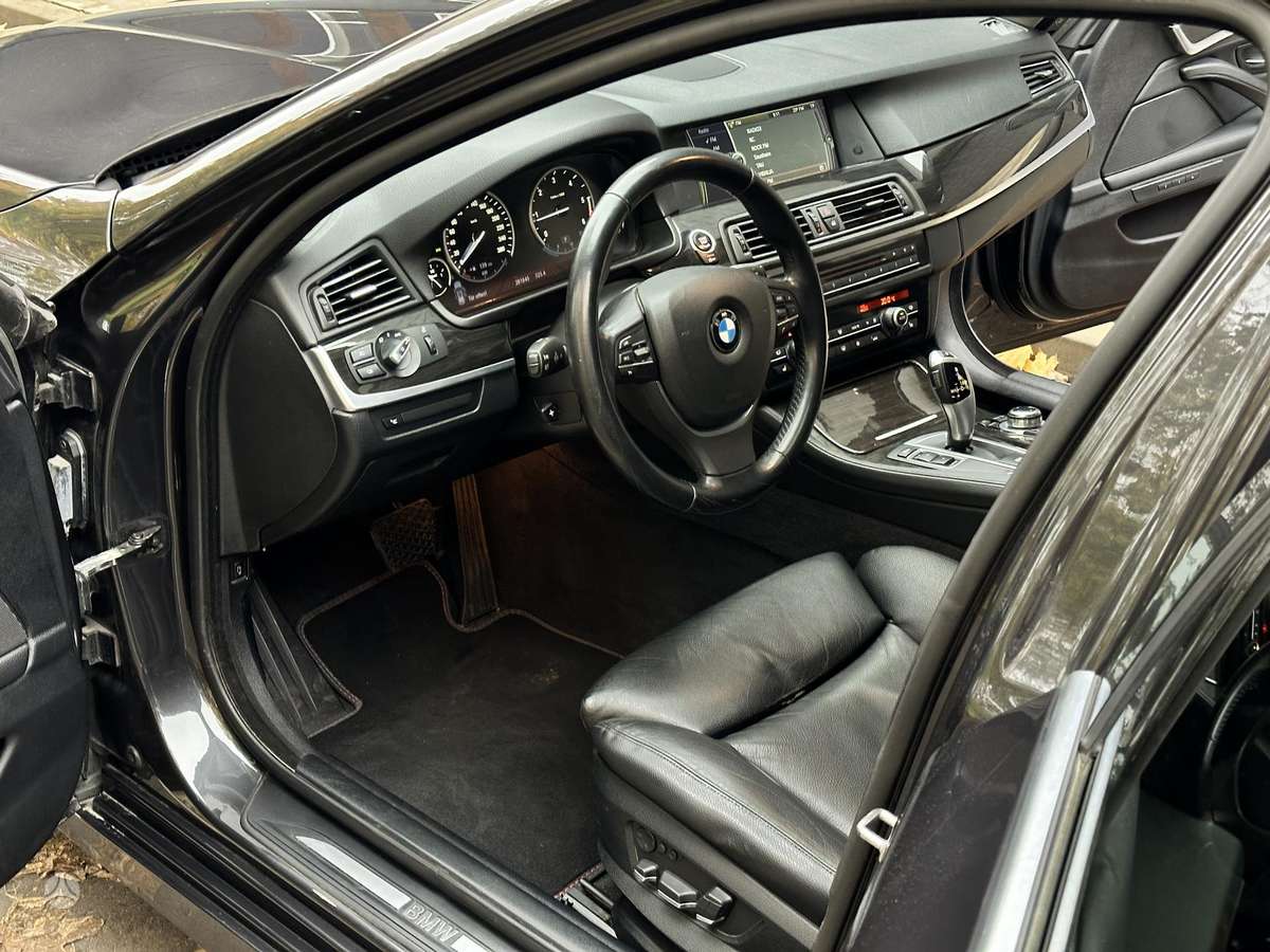 BMW 525 2012 — photo 18