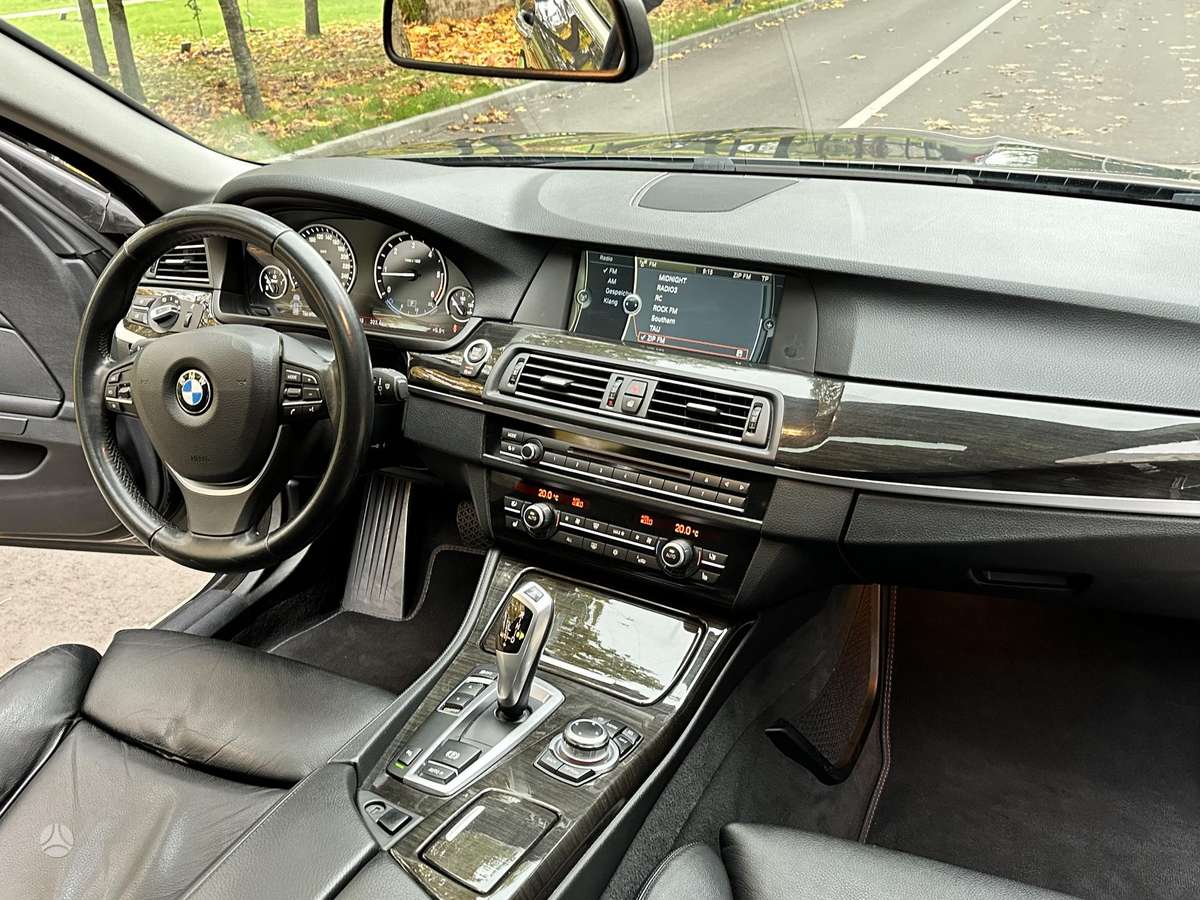 BMW 525 2012 — photo 35