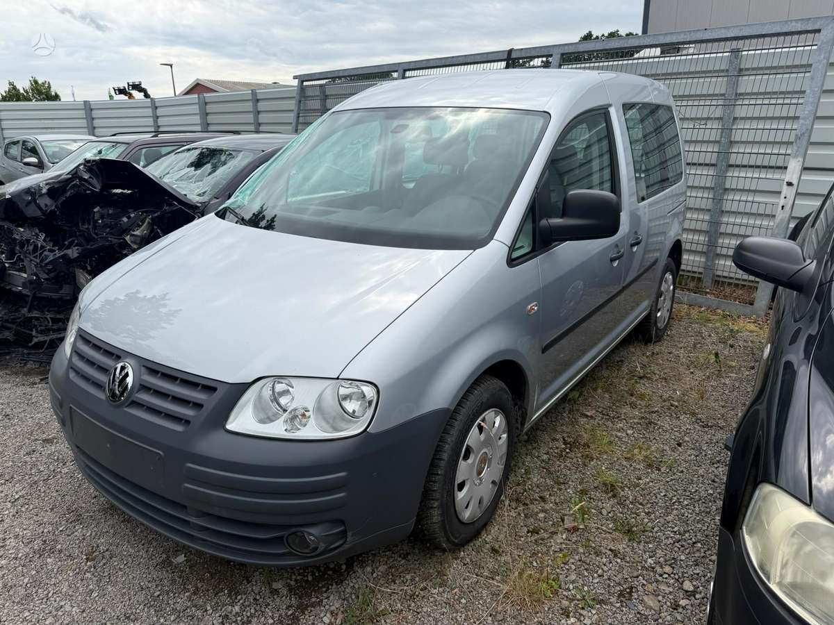 Volkswagen Caddy 2009 — вигляд ззаду