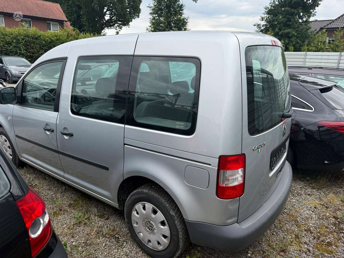 Volkswagen Caddy 2009 — салон