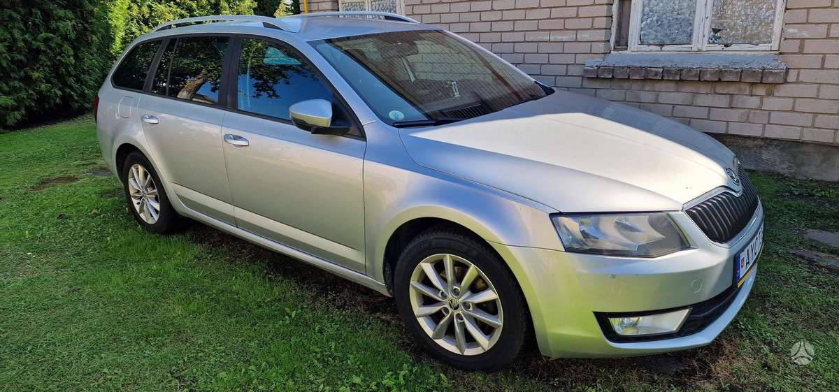 Skoda Octavia 2015 — interior