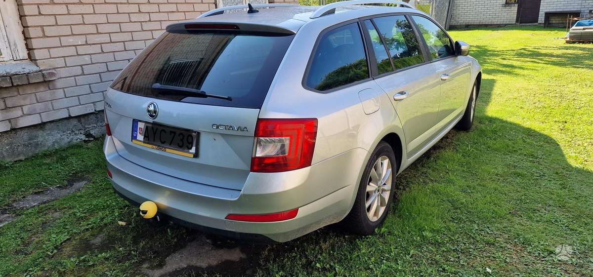 Skoda Octavia 2015 — engine 1598 cm³, 110 HP (81kW)