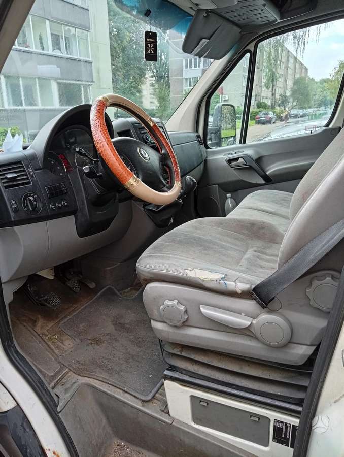 Volkswagen Crafter 2008 — engine 163 HP (120kW)