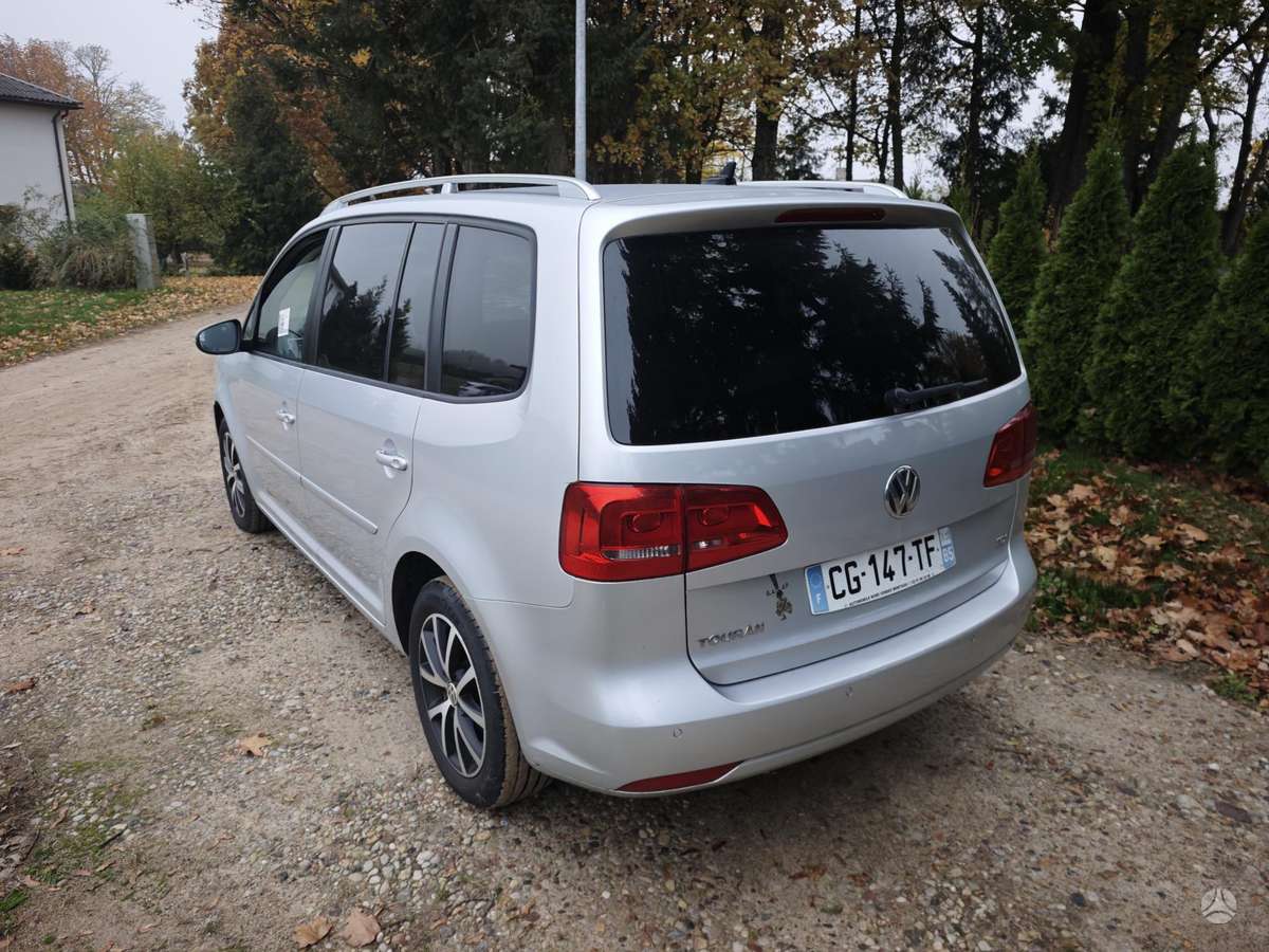 Volkswagen Touran 2012 — photo 7