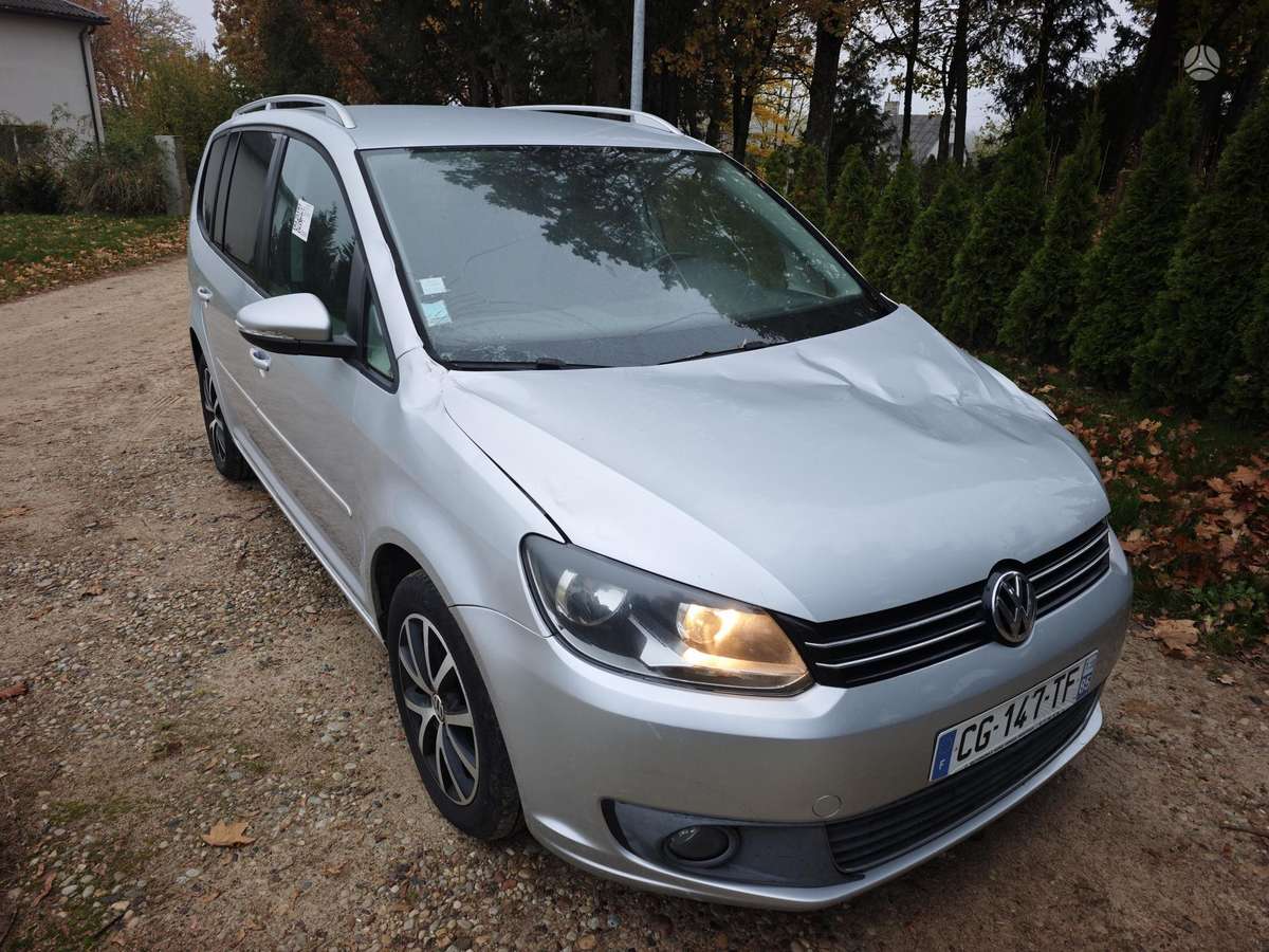 Volkswagen Touran 2012 — photo 8