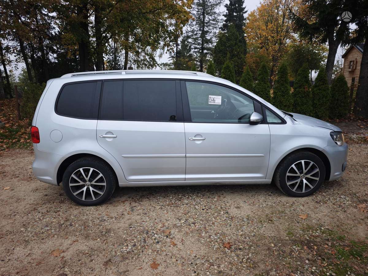Volkswagen Touran 2012 — photo 9