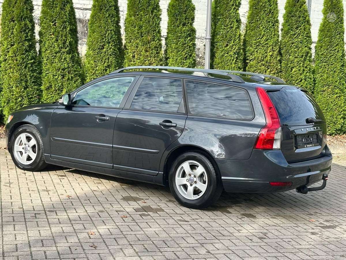 Volvo V50 2010 — двигун 1560 cm³, 109 HP (80kW)