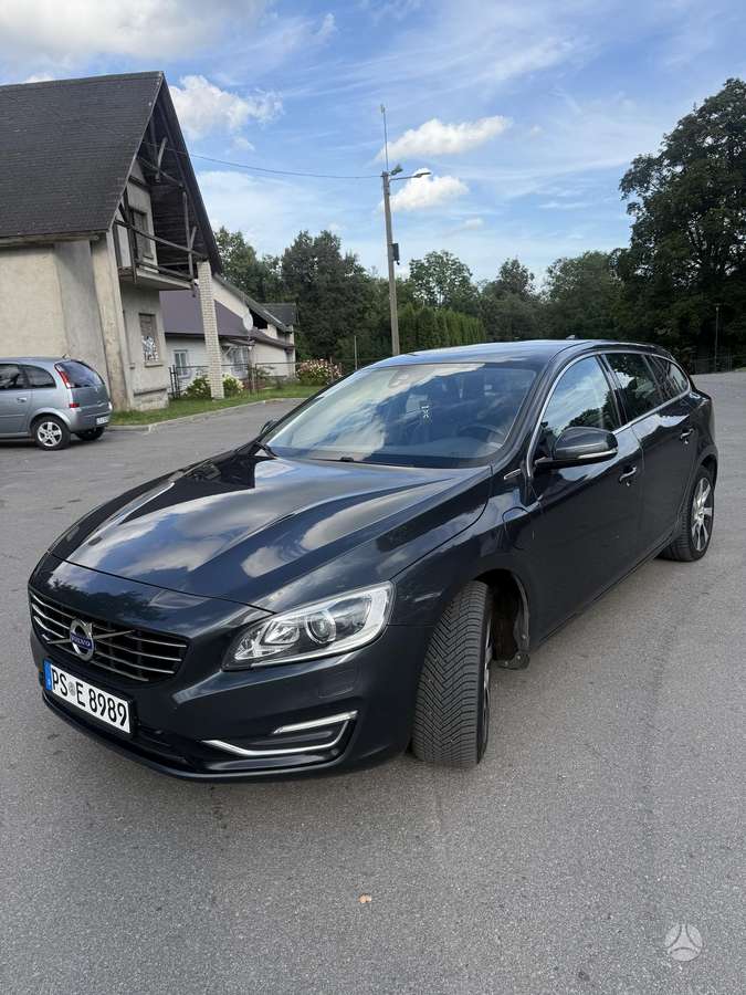 Volvo V60 2013 — вигляд ззаду