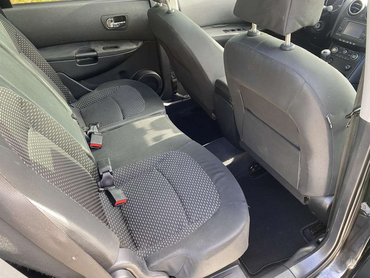 Nissan Qashqai+2 2010 — photo 13
