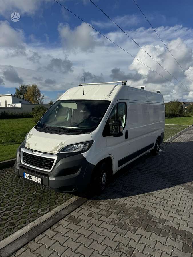 Peugeot Boxer 2015 — вигляд ззаду