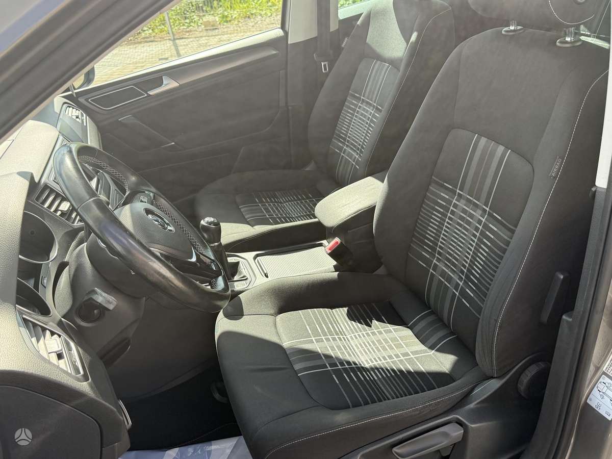 Volkswagen Golf 2015 — photo 15