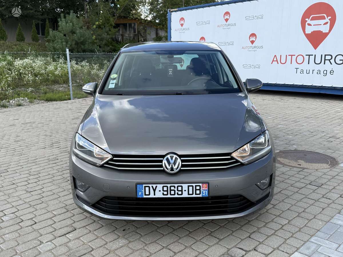 Volkswagen Golf 2015 — rear view