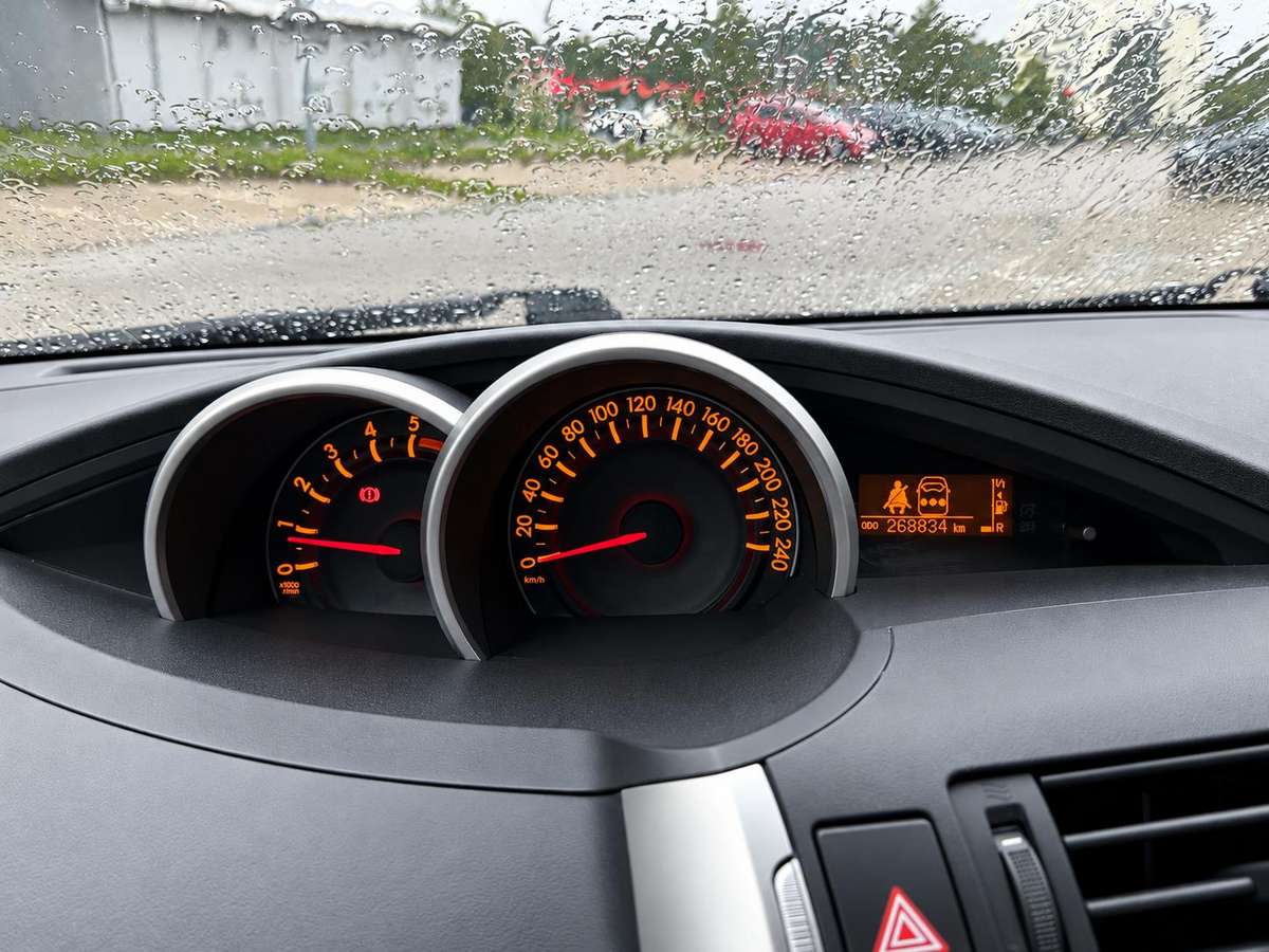 Toyota Verso 2012 — photo 17