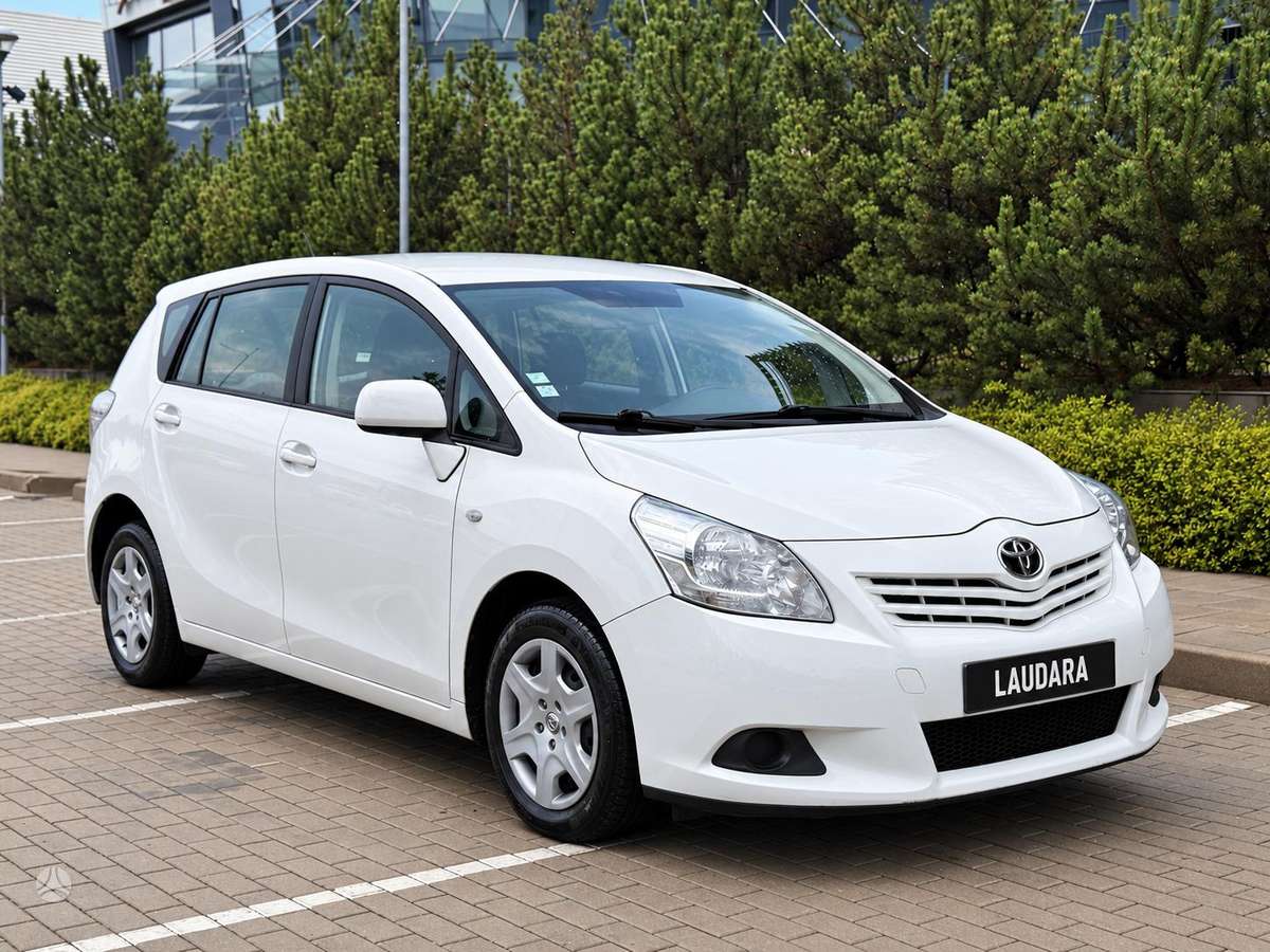Toyota Verso 2012 — photo 8