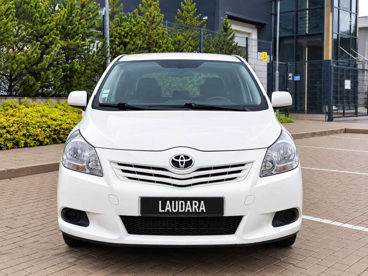 Toyota Verso 2012 — photo 9